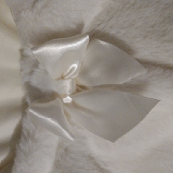 BCBGirls Faux Fur Shawl Coat lined girls L - Picture 3 of 8